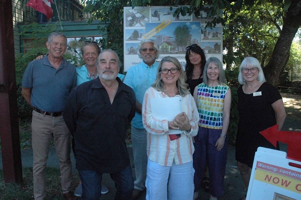 web1_230810-cci-popham-new-art-gallery-funding-picture_1