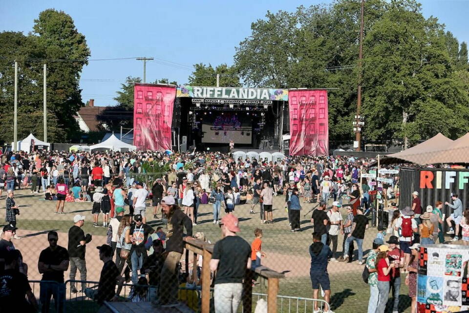 web1_230814-vne-rifflandiaweddings-rifflandia_1