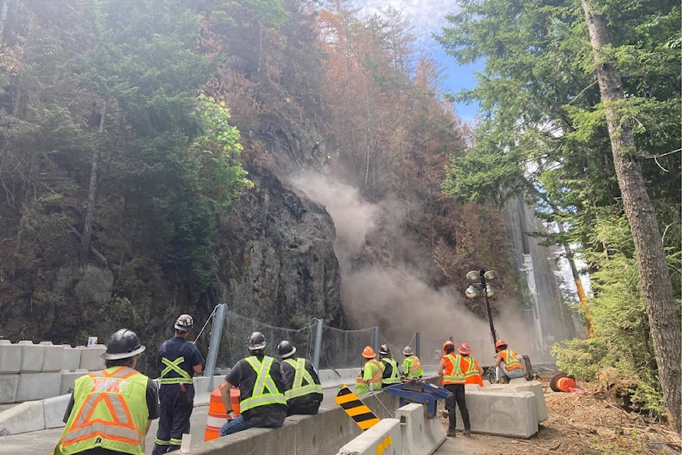 web1_230816-avn-highway-4-closures-alberni_1
