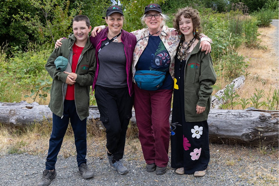 web1_230816-cvr-c-yertour-1_1