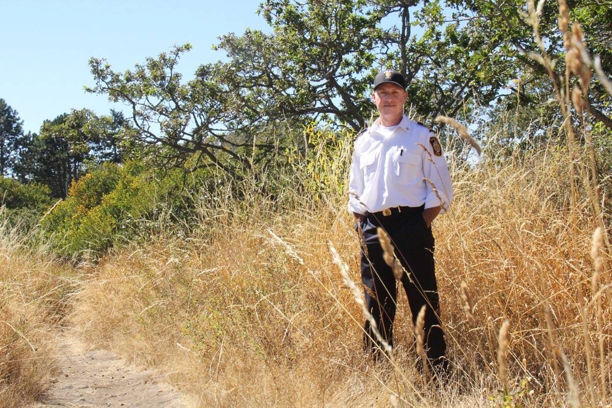 VIDEO: Oak Bay couple finds cigarette butts amid high fire risk