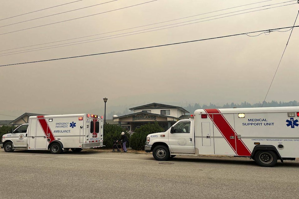 web1_230818-kcn-kelowna-glenmore-wildfire_1