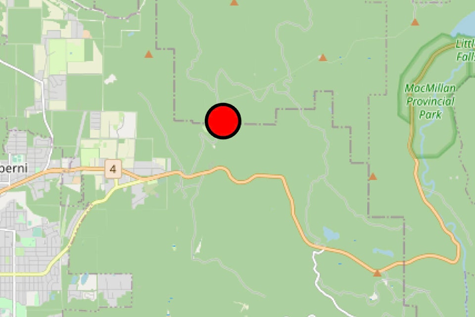 web1_230823-avn-wildfire-lacy-lake-alberni_1