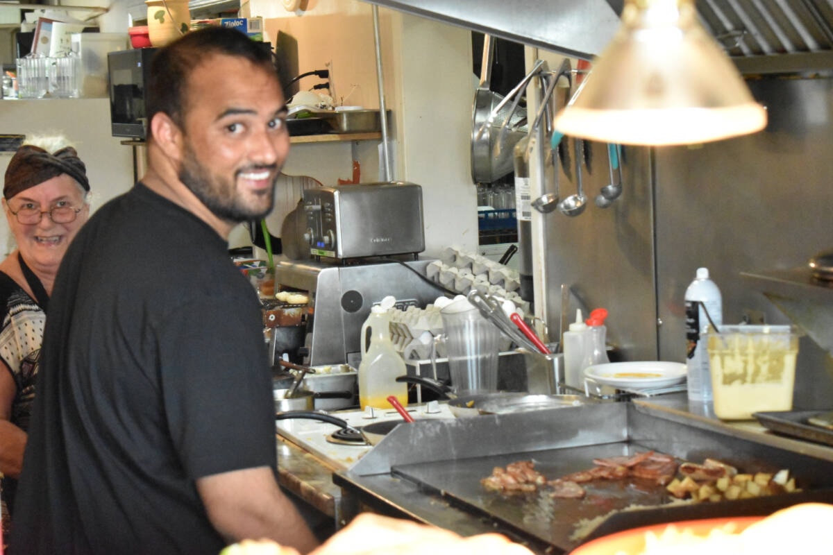 Un nuevo proyecto de seis plantas podría demoler una cafetería en Courtenay