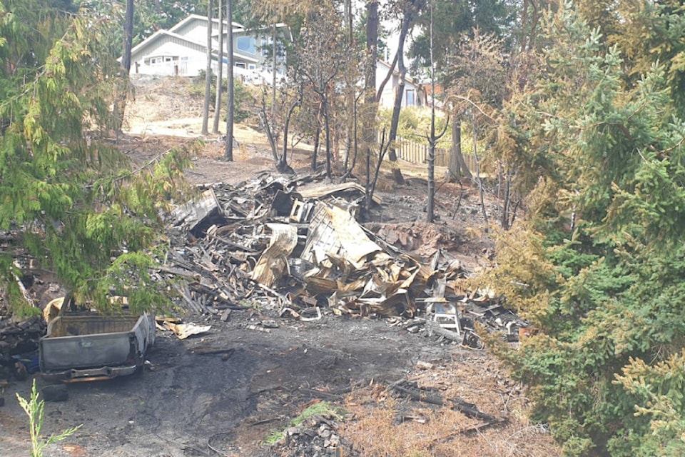 web1_230830-pqn-fire-destroys-nanoose-home_2