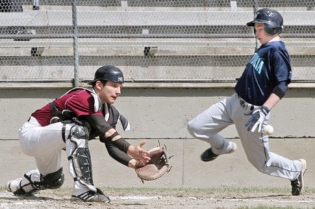 15776vicnewsVE0418-Baseball2PApr2012