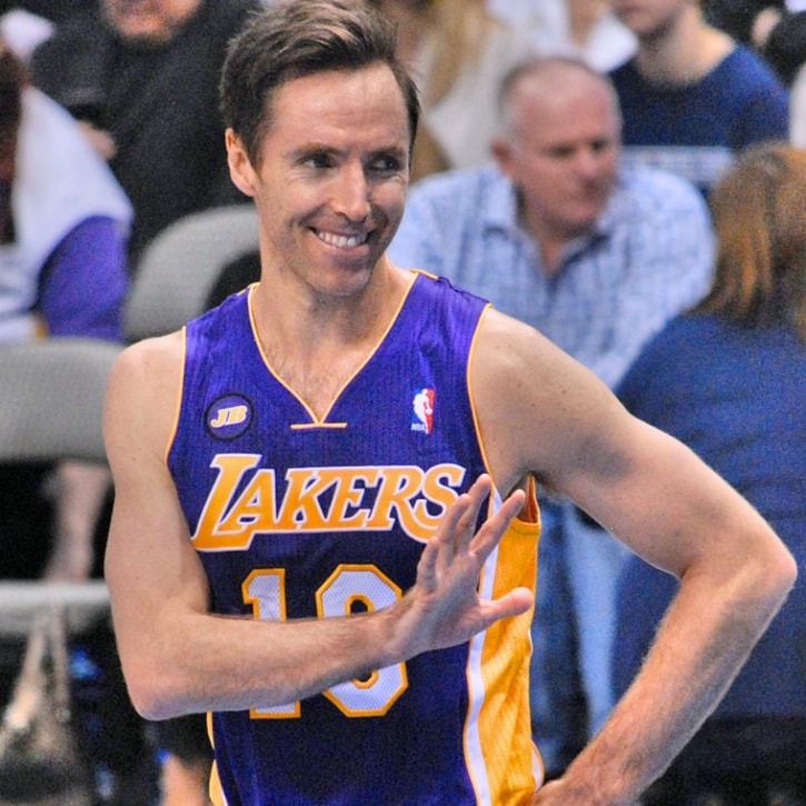 32170BCLN2007800px-Steve_Nash_Lakers_smiling_2013_Fotor