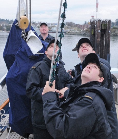 HMCS Oriole Christmas Lights 1