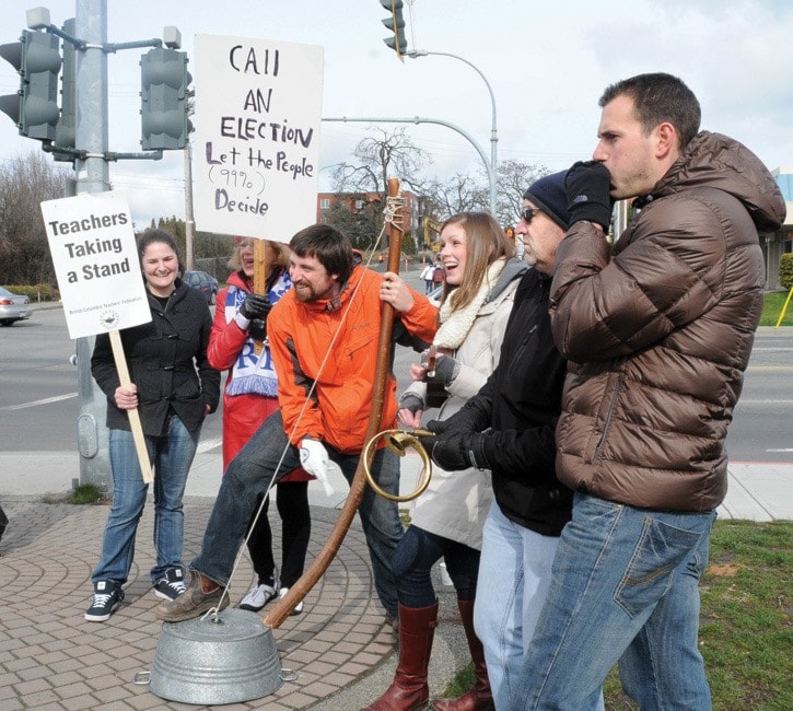 Reynolds teachers strike band