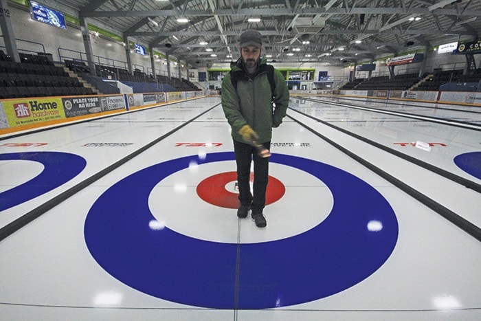 15839vicnewsVN-curling-WEB