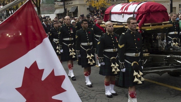 19186BCLN2007OttawaShooting-SoldierProcession-October282014