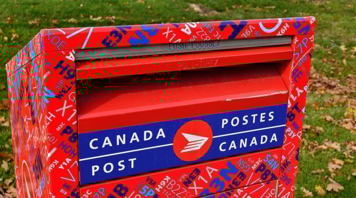 40679BCLN2007CanadaPostMailboxwikim7web