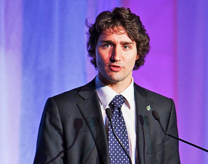 44756BCLN2007JustinTrudeauin2009