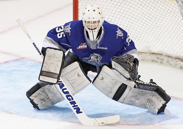 Records made to be broken for Royals goaltender Griffen Outhouse – Victoria  Royals