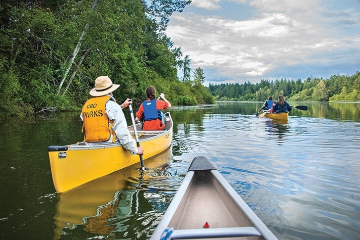 58775vicnewsSN-canoeing2PJuly1013