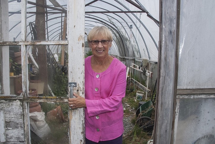 61662vicnewsSN-HeatherHughesfarmer3
