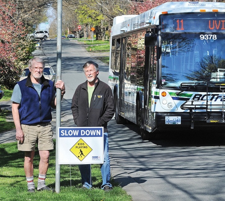 Buses on Colquitz 1