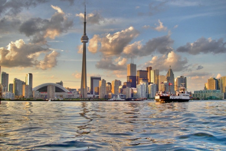 94395BCLN2007TorontoSkyline_Fotor