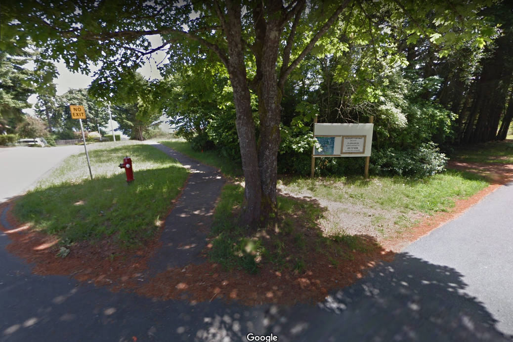 The lot of 5197 Del Monte from the corner of Walema (left) and Del Monte (right). Google Maps
