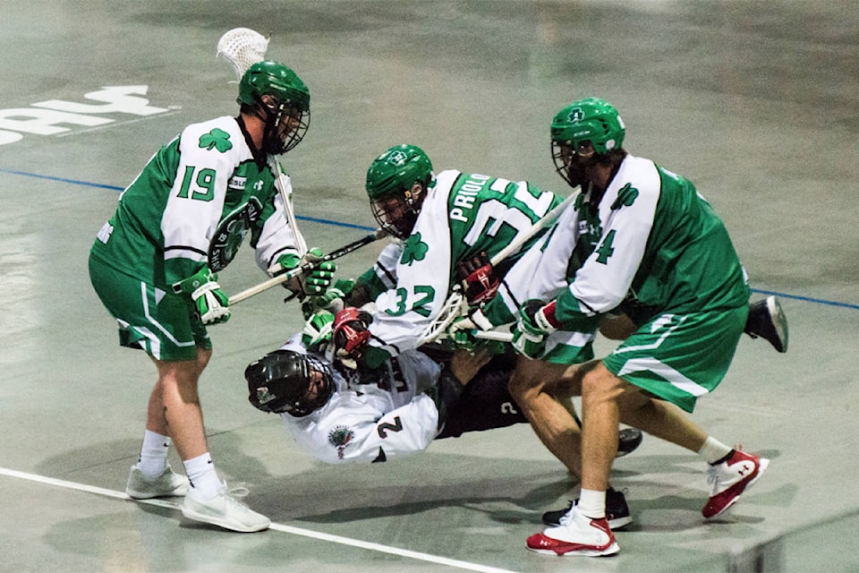 8146723_web1_170804-GNG-Shamrocks-Hit