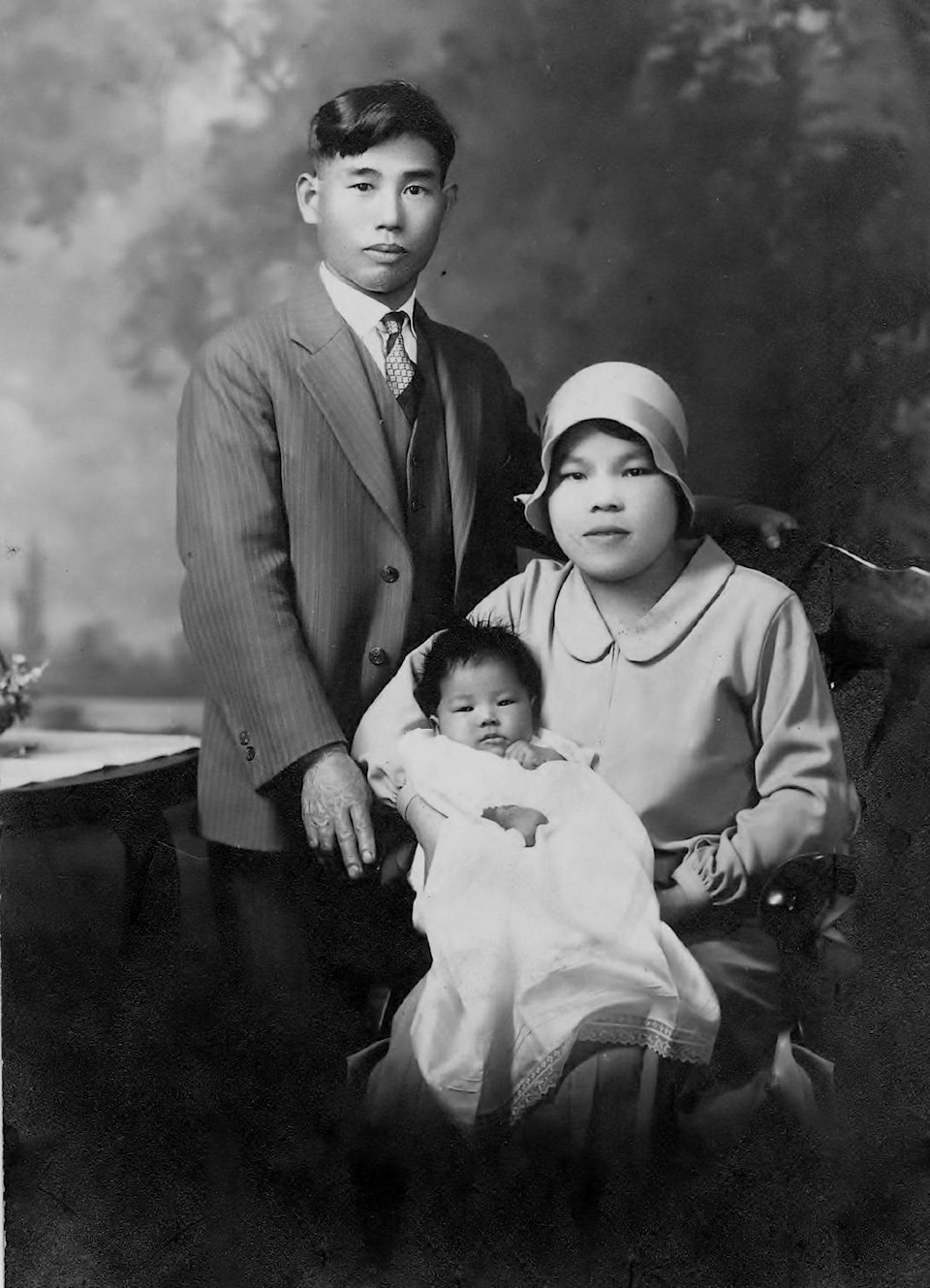 8394888_web1_170929-vne-japaneseinternment01