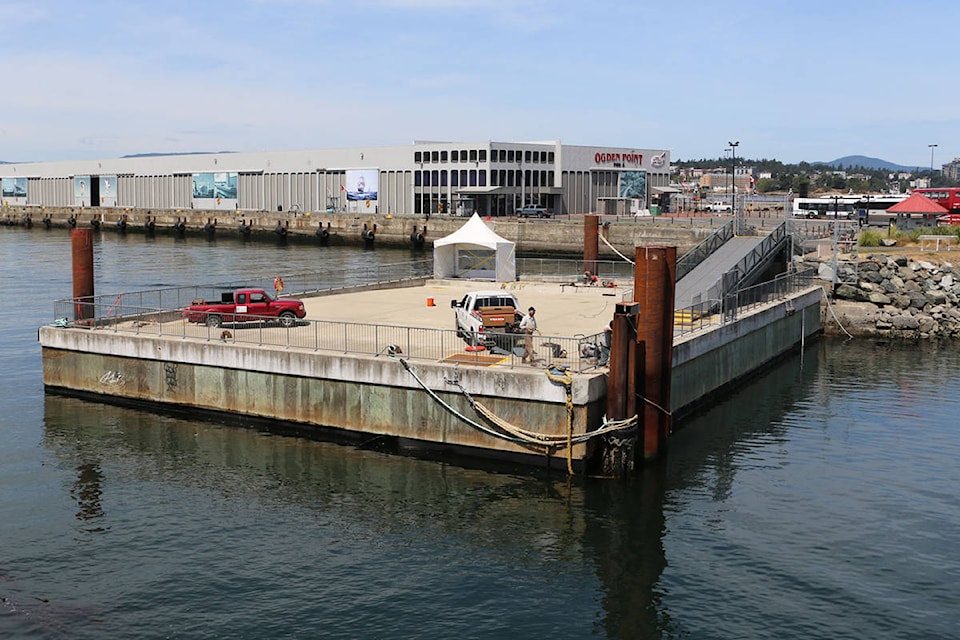 8690599_web1_VNE-BreakwaterBarge