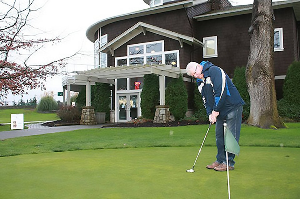 9457836_web1_79259saanichgolf