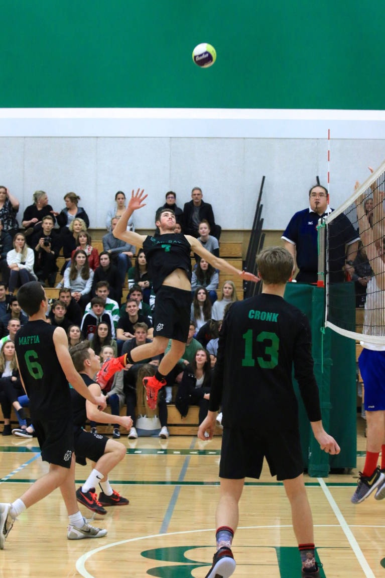 9523957_web1_boysvball