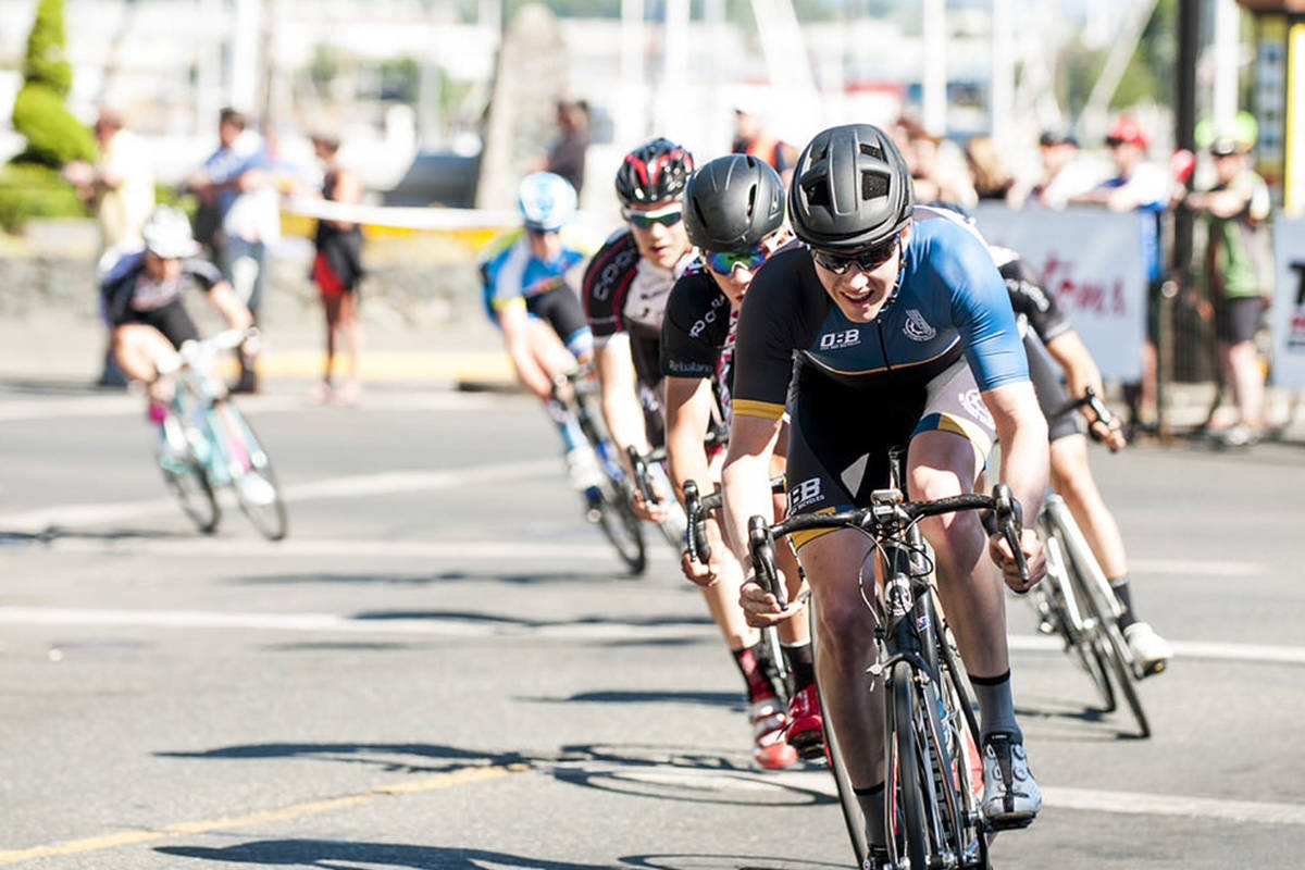 9672989_web1_copy_171208-OBN-OakBayBikes1_1