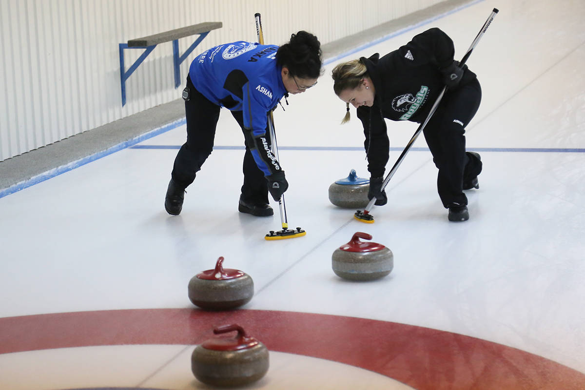 9734655_web1_171209-HSL-BCcurlingWomensOpenEvent-IMG_5902