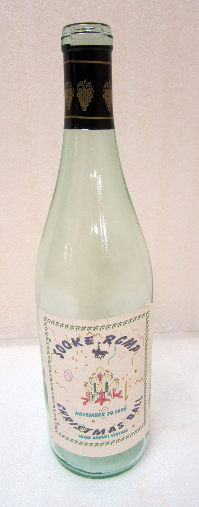 9794932_web1_bottle