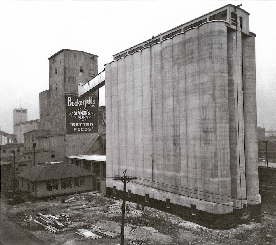 10632698_web1_Buckerfields-old-grain-elevators