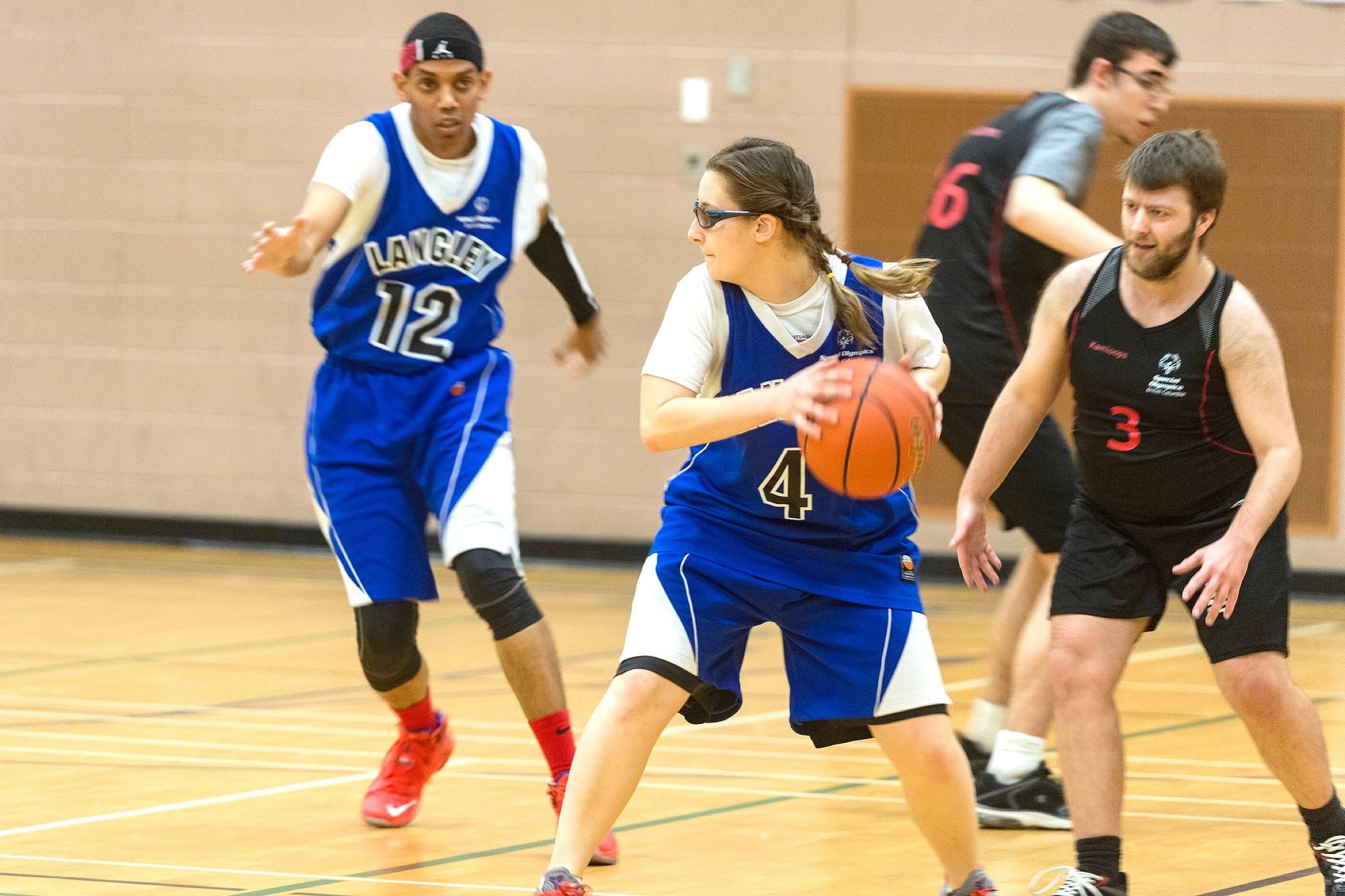 10764891_web1_180225-BPD-M-bball5_SO_WinterGames