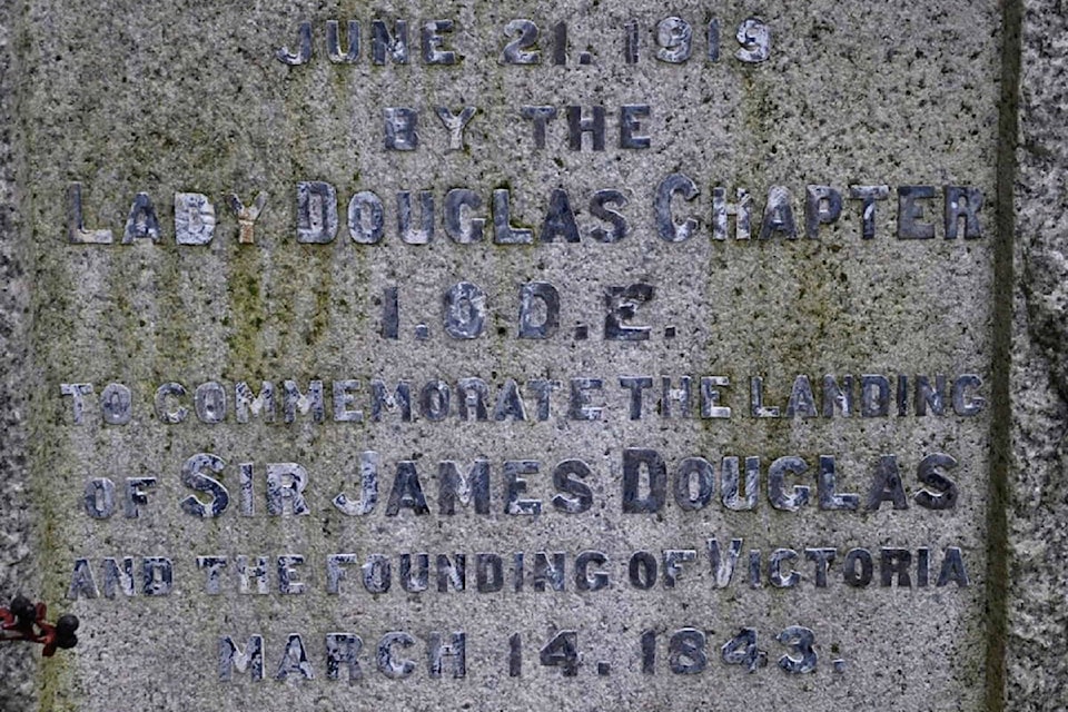 10870713_web1_VNE-MonumentDouglas