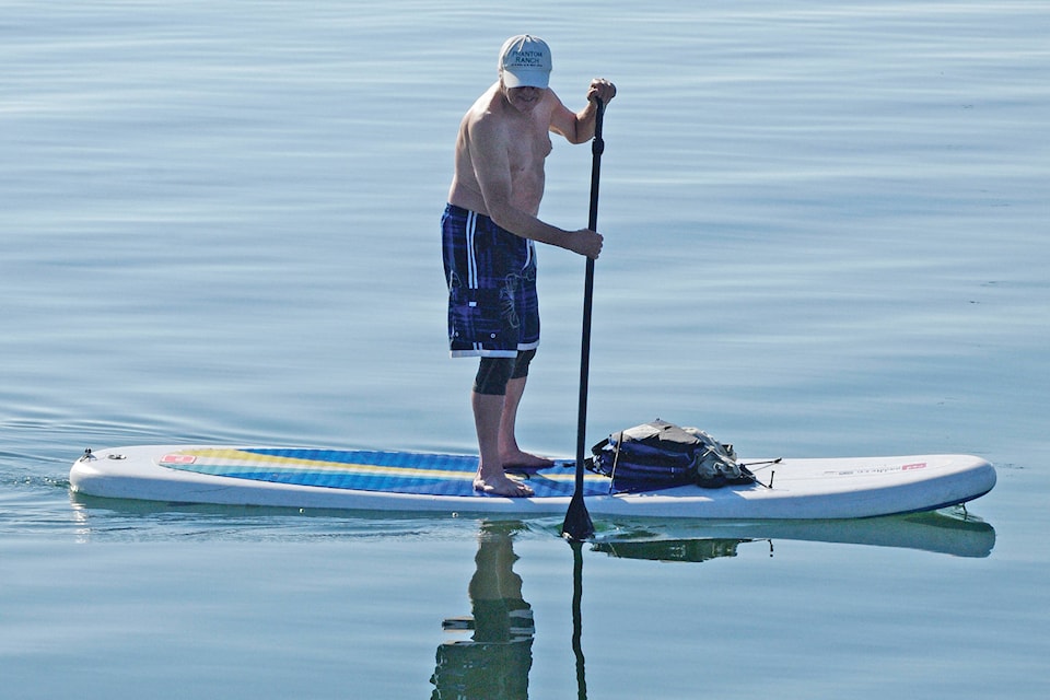 11063004_web1_180321-PNR-paddleboard-file