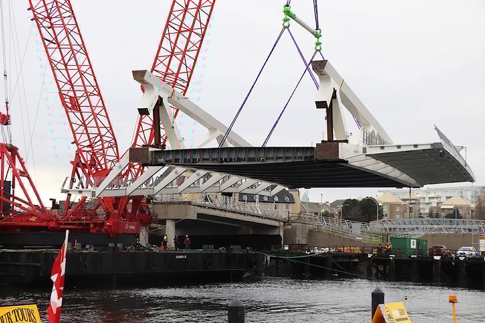 11234682_web1_VNE-JohnsonStreetBridgedeck