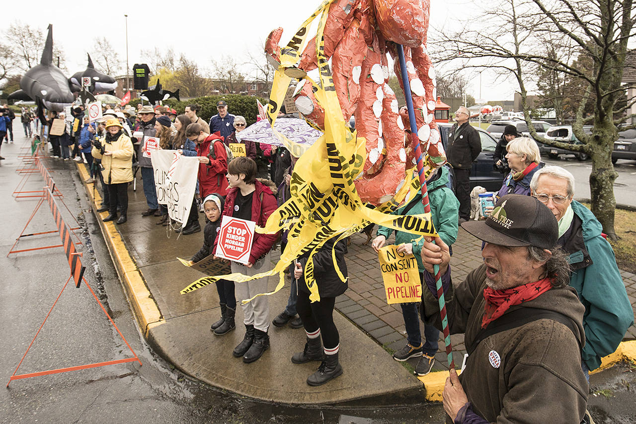 11330309_web1_copy_protesters2_3