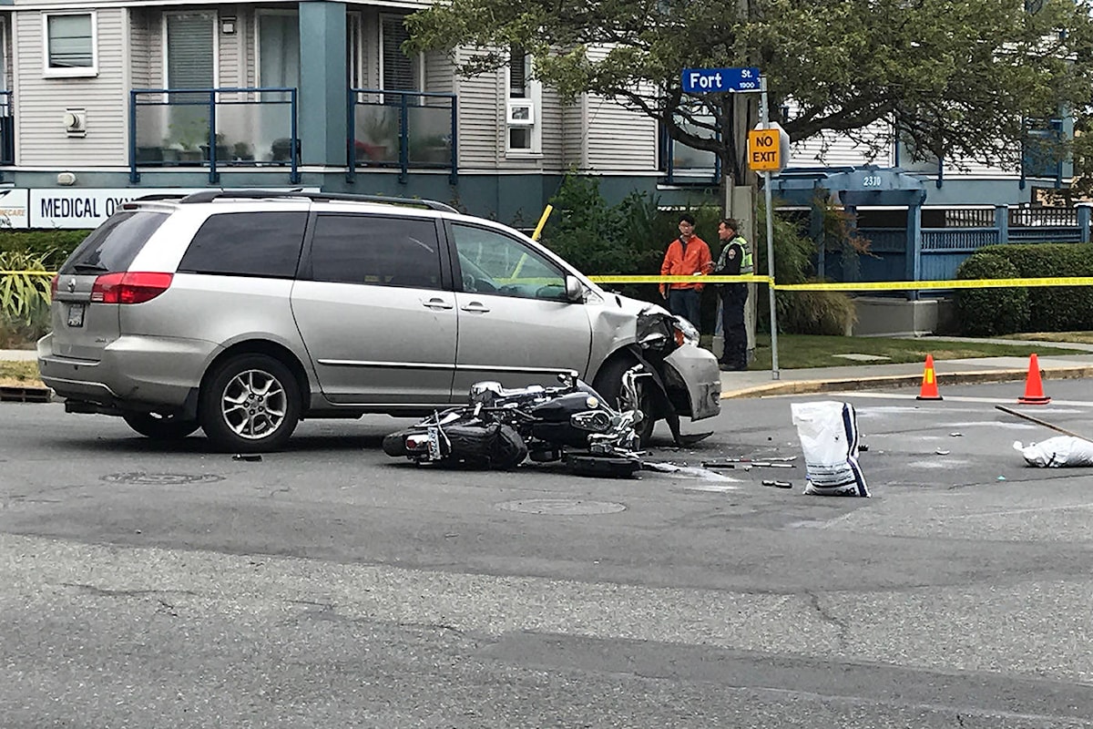 Motorcyclist injured in Fort Street crash Greater Victoria News