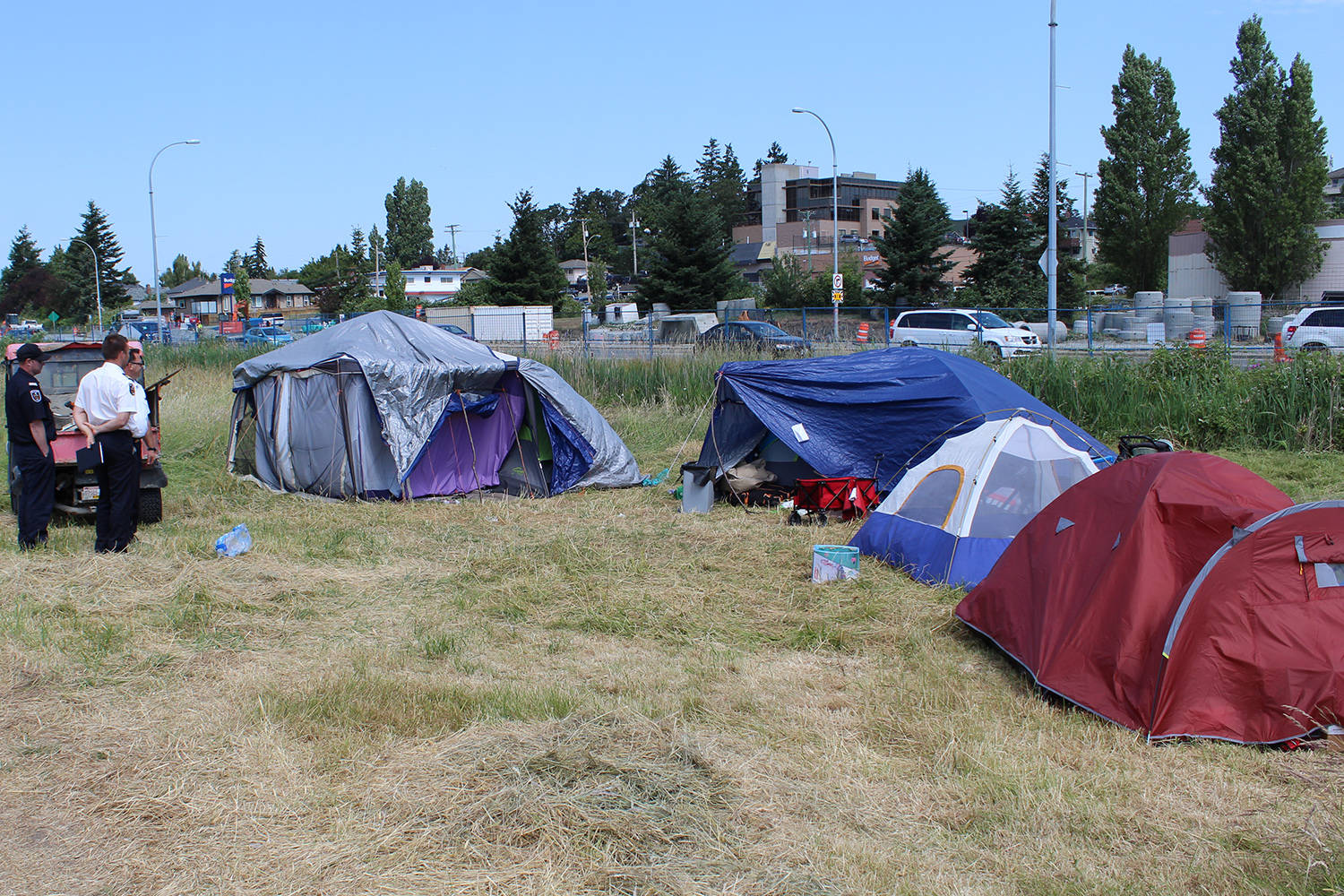 12437357_web1_Encampment2