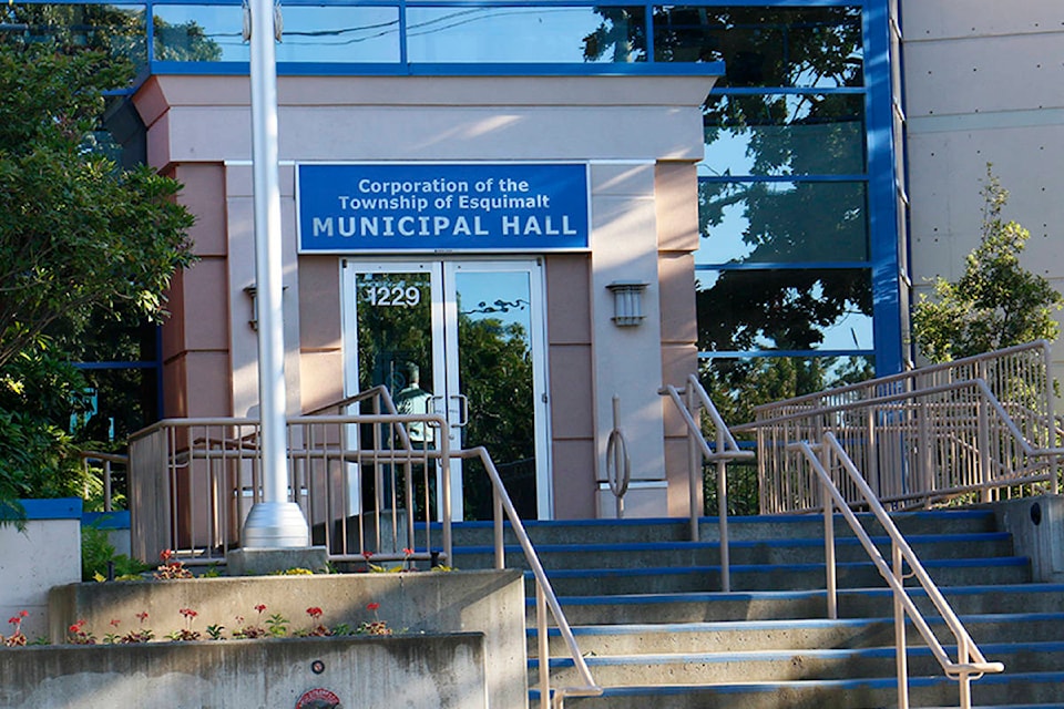 12757399_web1_VNE-EsquimaltMunicipalHall