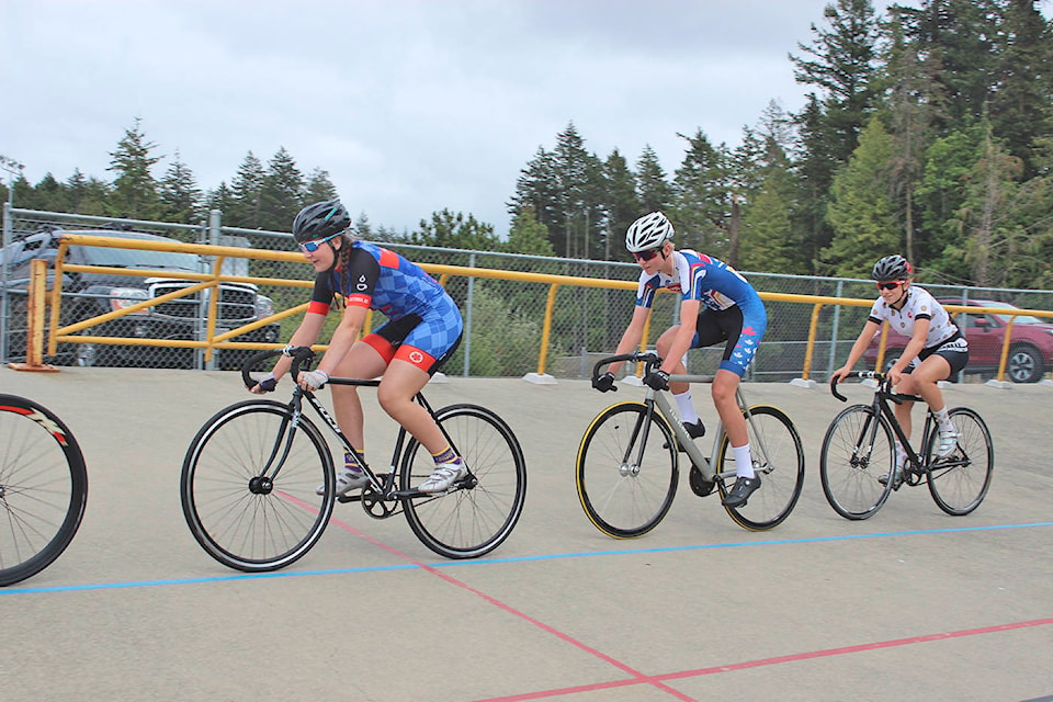 12948485_web1_180808-GNG-CyclingProvincials1