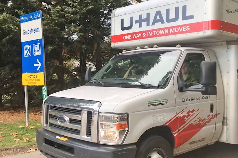 13795028_web1_WEB.UHaulCampersleaving.KB