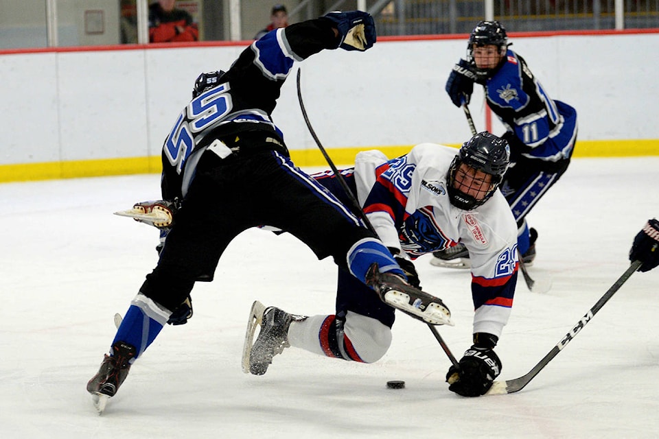 13959295_web1_181015-PNR-PanthersWeekendRoundup_2