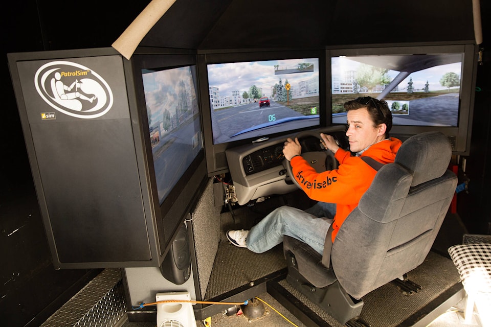 14011913_web1_drivewise-simulator