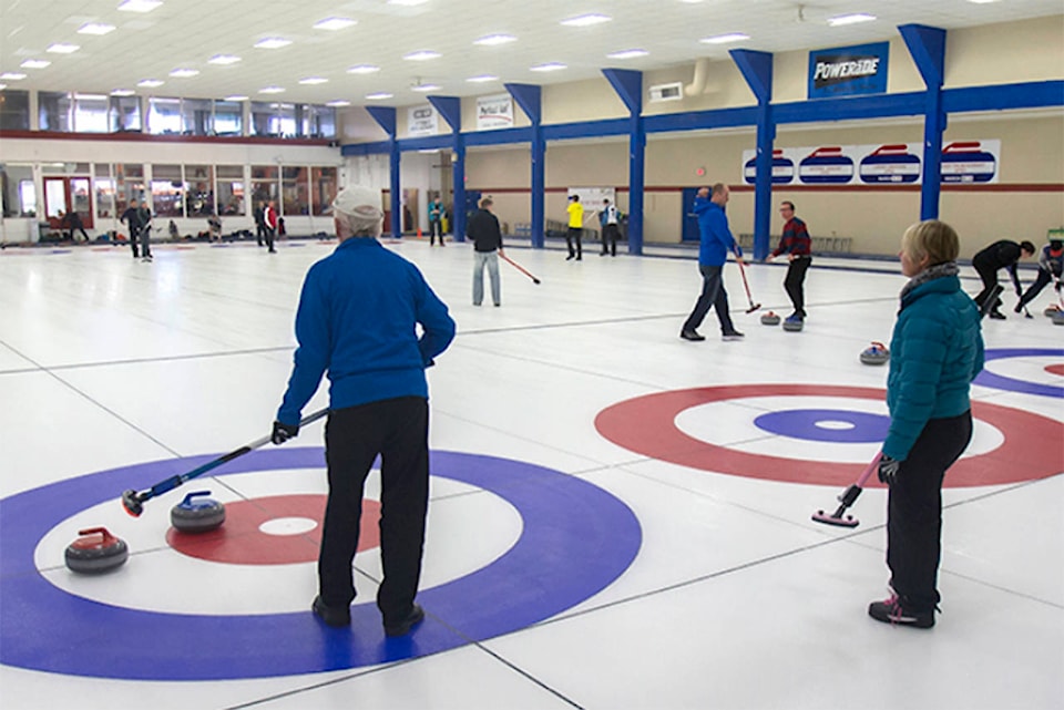 14399071_web1_181114-VNE-Curling2