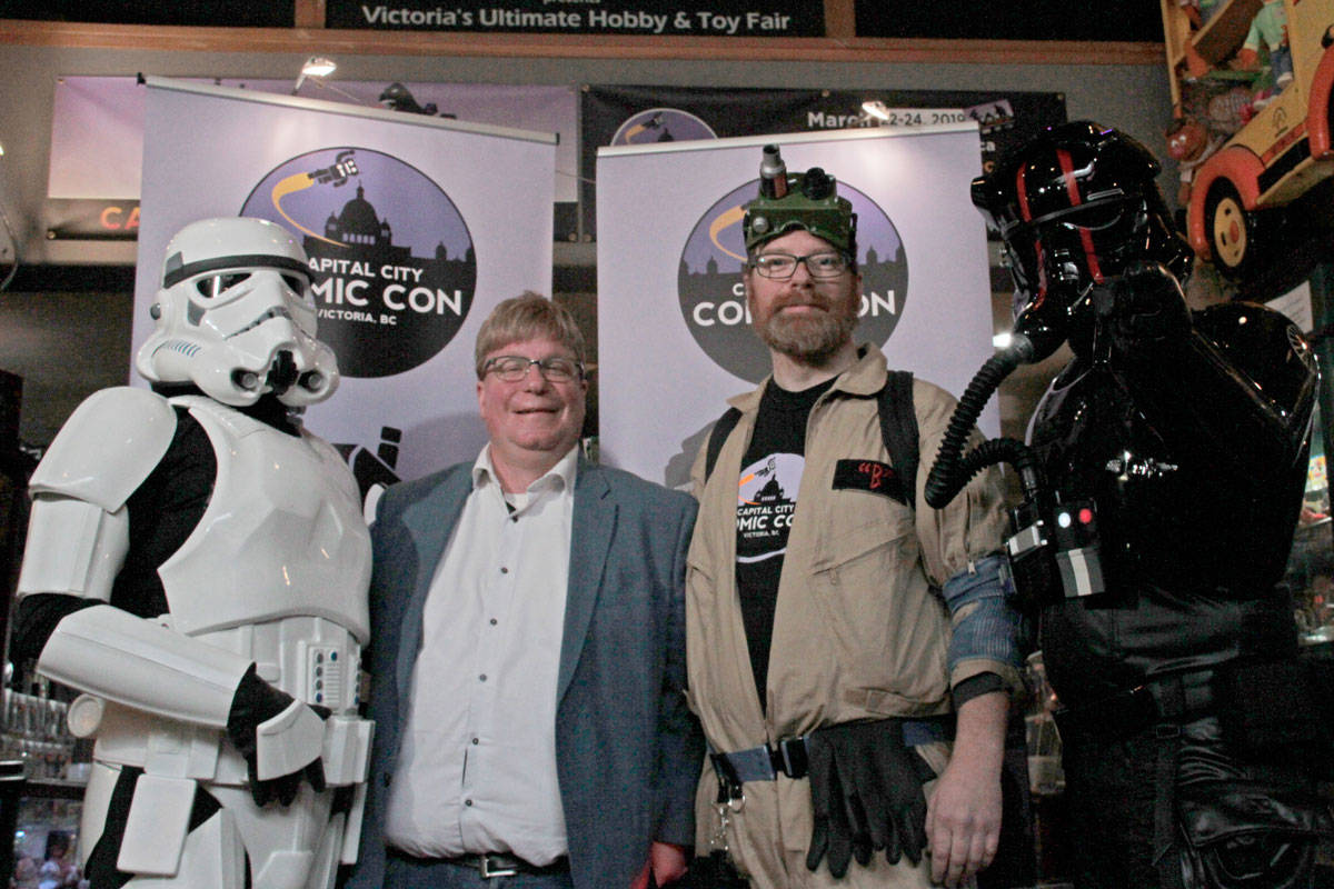 14408721_web1_ComicConVictoria2.KB