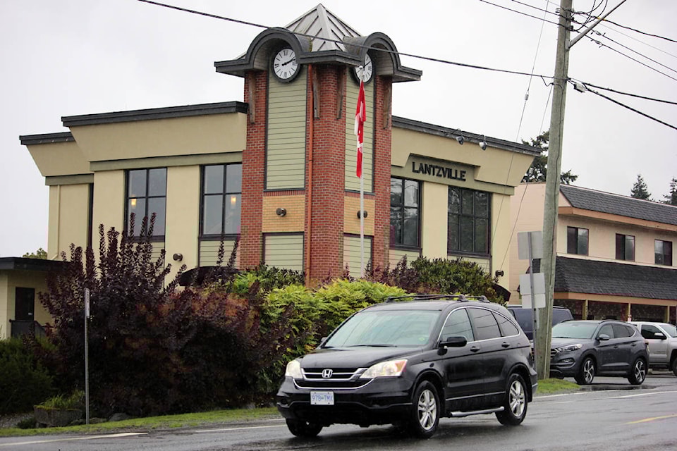 Mayor walks out of Lantzville council meeting over duplex discussion
