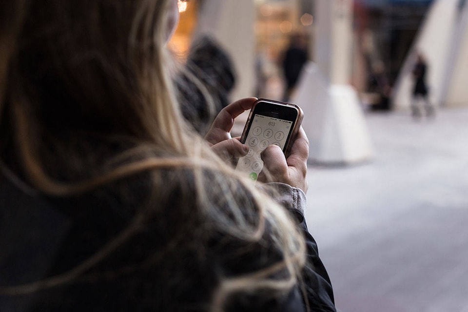 14972798_web1_phone_medium