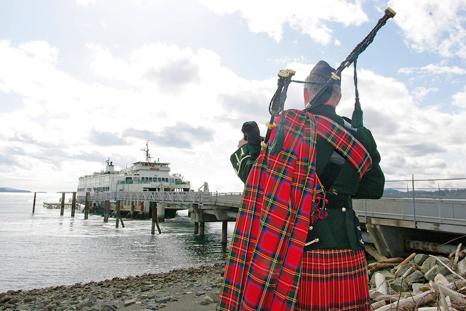 15079560_web1_180406-PNR-ferry-piper