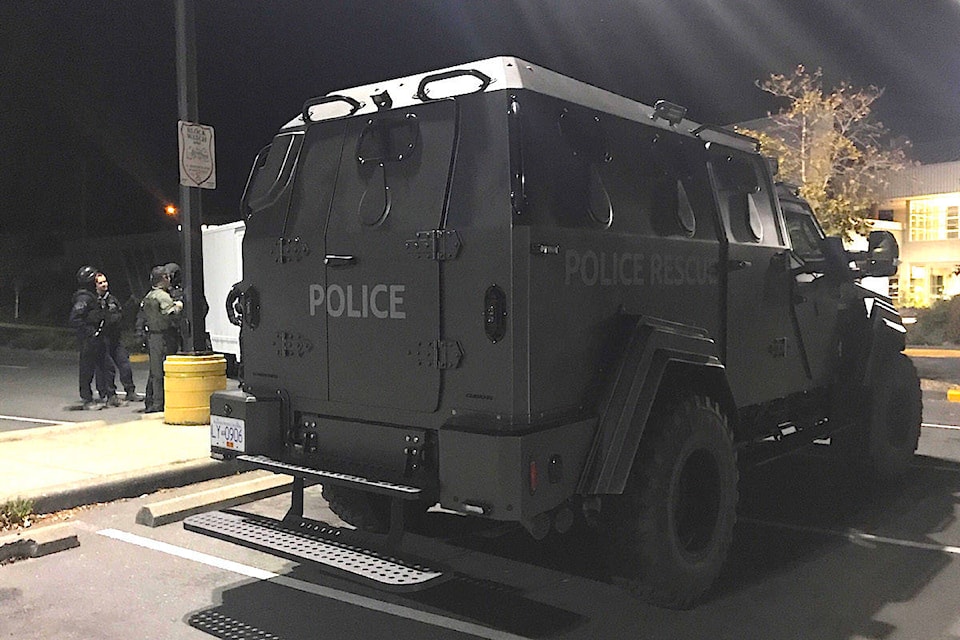 15284352_web1_VictoriaPolice_Swat_2